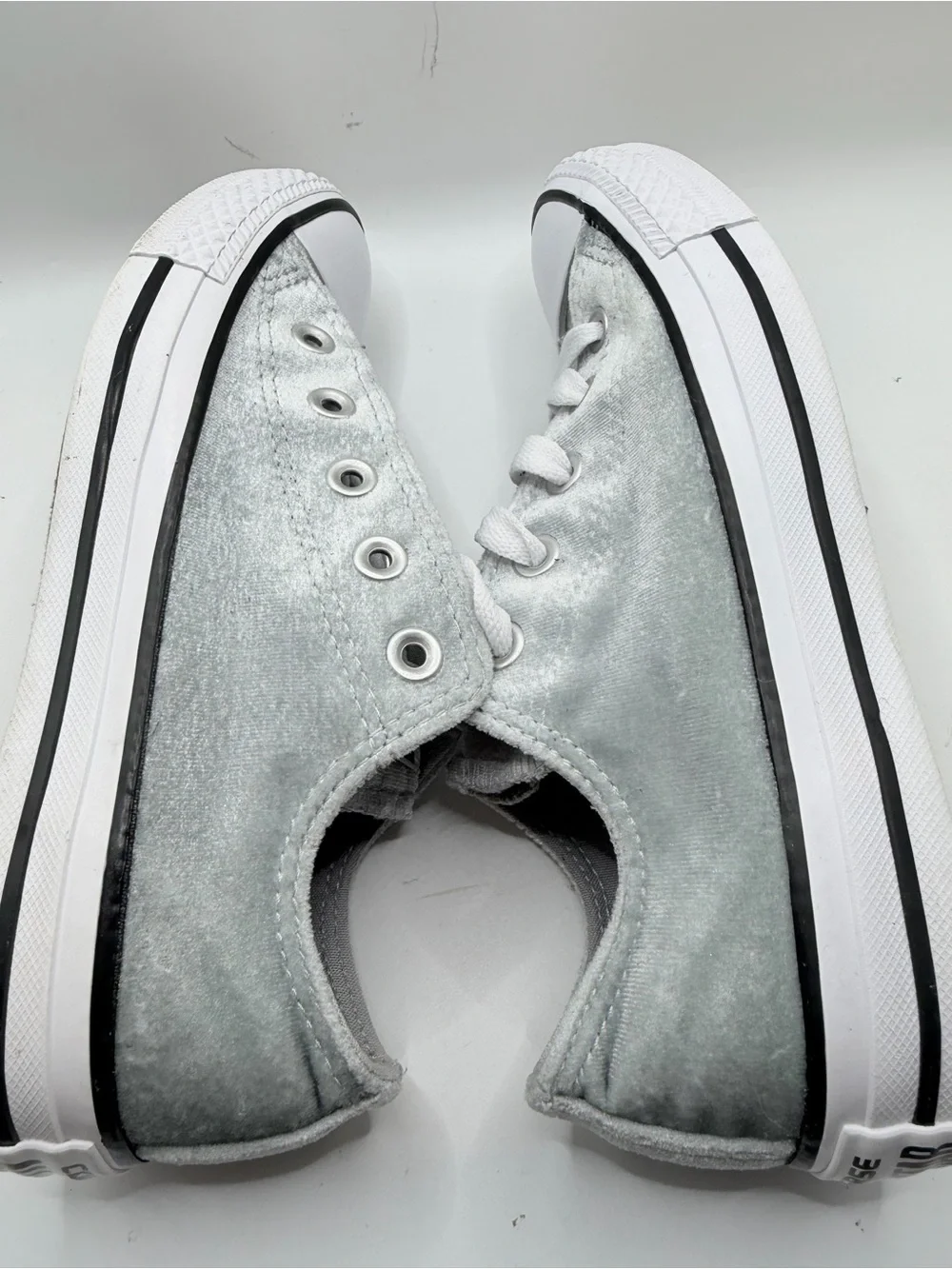 Converse Chuck Taylor All Star Low Top Sneakers - Light Gray suede